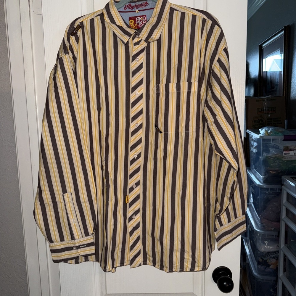Akademiks‎ Stadium Division Men's Button Shirt Mustard YellowStripes XLT.  4460